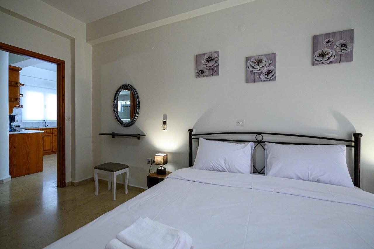 Oliva Apartment Каламата Экстерьер фото