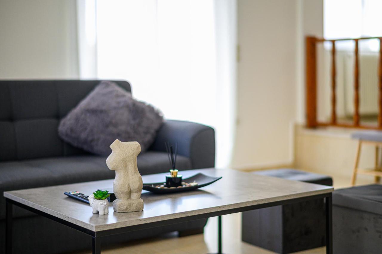 Oliva Apartment Каламата Экстерьер фото
